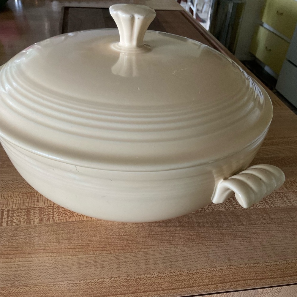 Fiesta Rare Casserole w/ Lid
